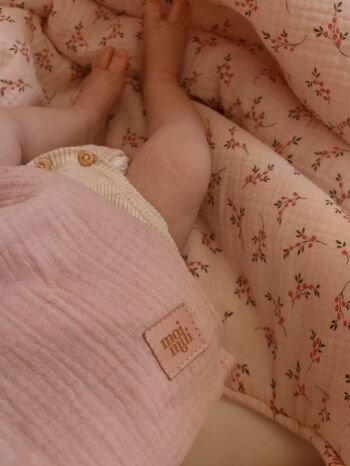 Couverture d'emmaillotage bébé mousseline "Baby pink" 3