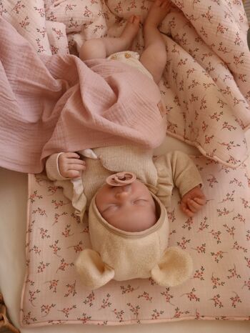 Couverture d'emmaillotage bébé mousseline "Baby pink" 4