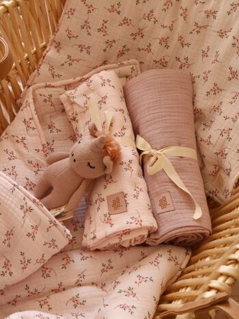 Couverture d'emmaillotage bébé mousseline "Baby pink" 9