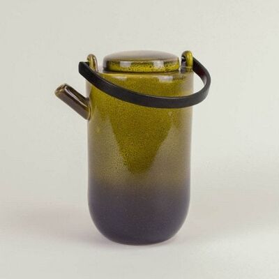 Very green hoa teapot, black brass handle