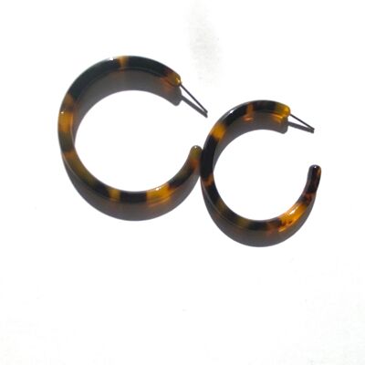 Tortoiseshell medium hoop earrings