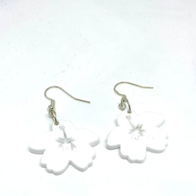 White flower acrylic earrings