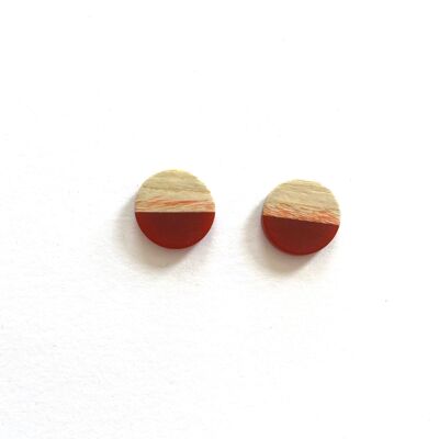 Red resin and wood edge stud earrings