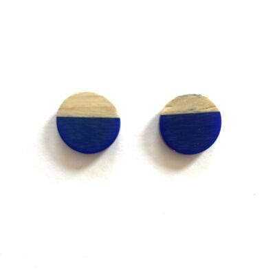 Blue resin and wood edge stud earrings