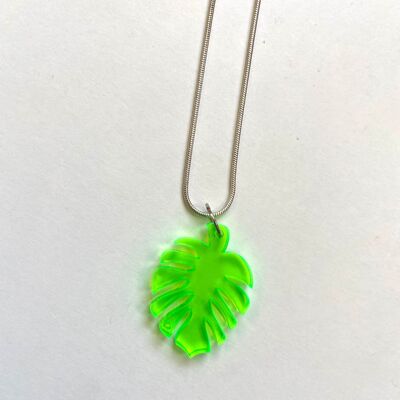 Green leaf acrylic necklace