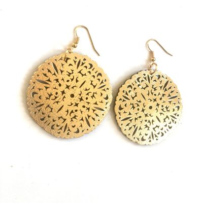 Gold wood pattern circle dangle earrings