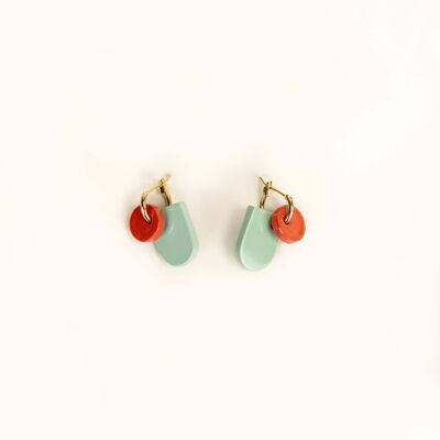 Pendientes de aro meandro con borlas de cuerno lacadas