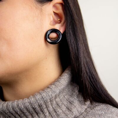 Aureole earrings in marbled horn