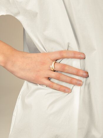 Bague Ruban en corne blonde 2