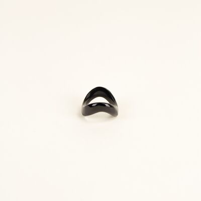 Onde ring in marbled horn