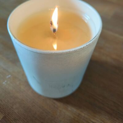 Candles.. White Vessel..220g Thai Lime and Mango