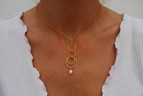 Silver 925 necklace with pearl.
