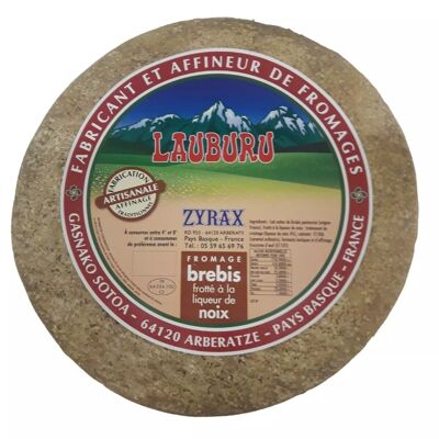 Tomme vom Schafskäse mit Walnusslikör eingerieben Käse aus dem Baskenland Lauburu/Zyrax