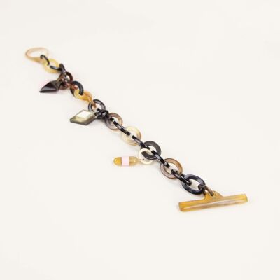 Chain bracelet with hoof charms and tricolor lacquer