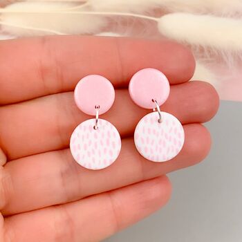 Boucles d'oreilles mini pendantes rose nacré et blanc - Medium 2