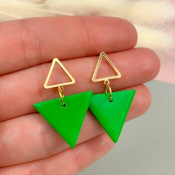 Boucles d'oreilles forme triangle vert tropical et or 3