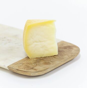 Pecorino semi-vieilli Sovereto Monteporo (1200g) 2