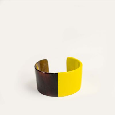 Thin clog cuff and yellow lacquer size M