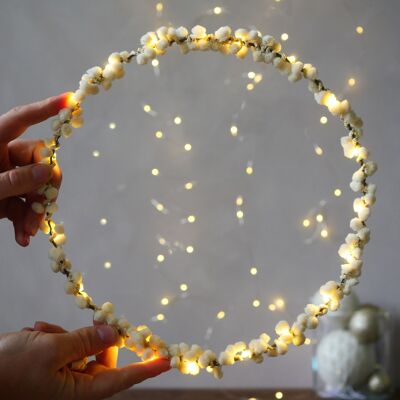 Couronne de lumière féerique à pompons