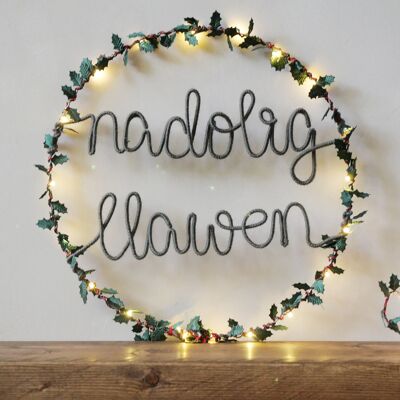 Nadolig Llawen Holly Fairy Light Wreath