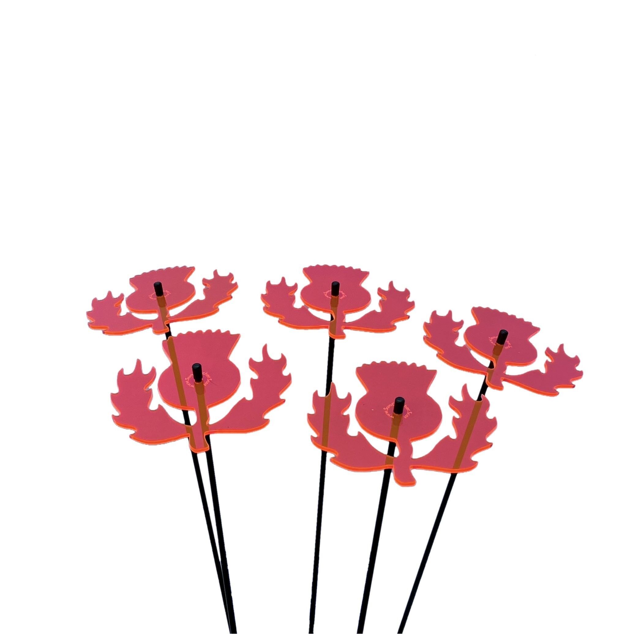 Set di 5 ornamenti da giardino grandi 'Scottish Thistle'