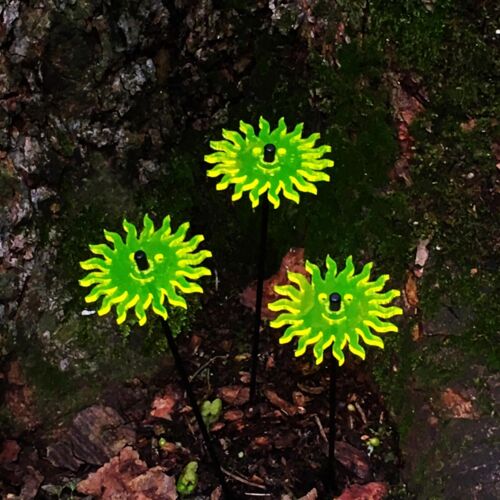 Small Garden Décor Ornaments Set of 3 'Smiling Sun'