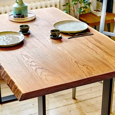 Table à manger chêne / massif / bord naturel / chemins de table / unique - 160cmx80cm