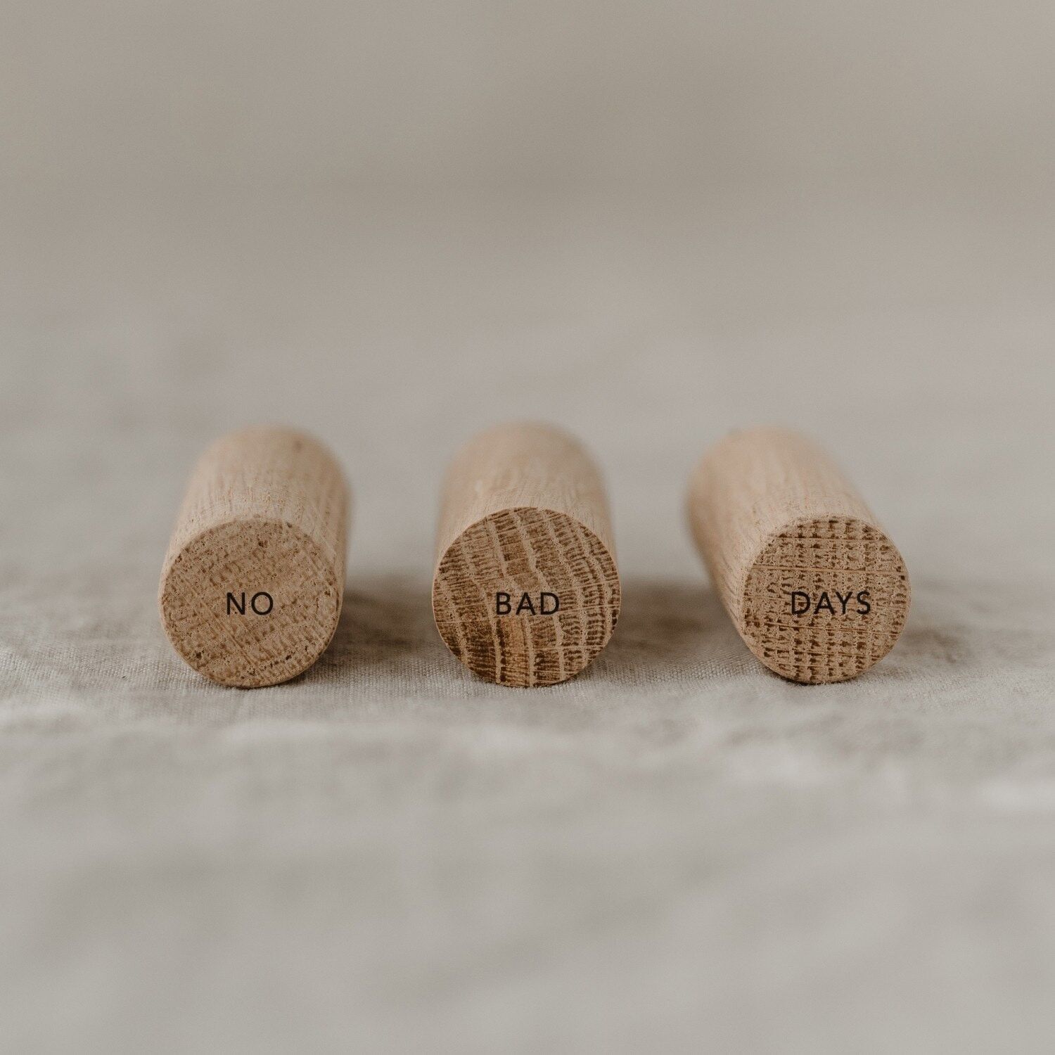 Gancio da parete No Bad Days in un set di 3 (PU = 6 set)