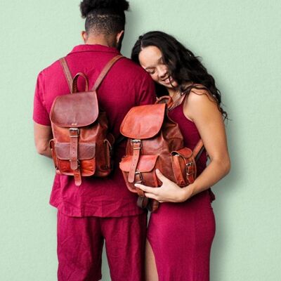 Unisex camel leather backpack with vintage style in handmade genuine leather. CALI SMALL