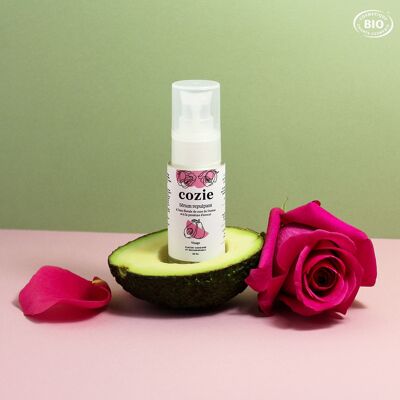 Plumping serum with rose floral water and avocado protein