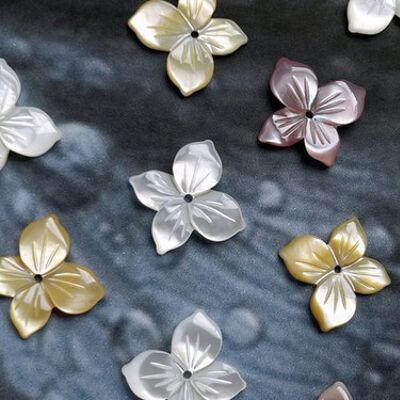 10 Pcs 15mm Beautiful Mother of Pearl 4 Petals Flowers - Pink