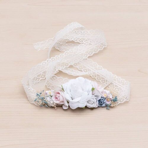 Flower Belt White and Blue Bouquet