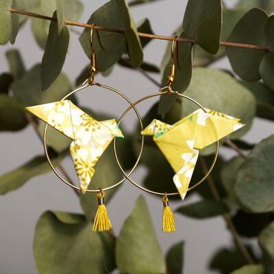 Aros de origami - Palomas y pompones amarillos