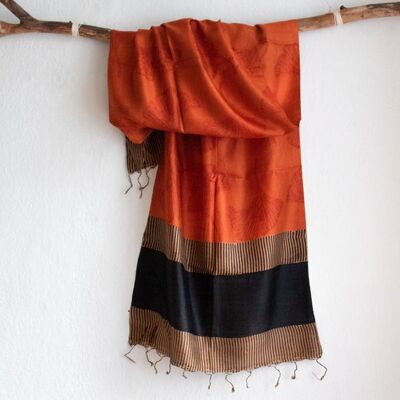 Handgewebter schmaler Schal aus Peace Silk / Eri Seide Dunkelblau Orange Rot - Ginkgo