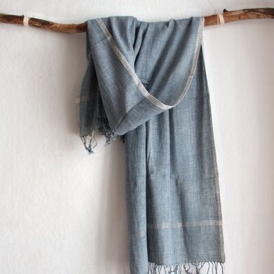 Bufanda larga de verano tejida a mano con algodón orgánico - azul y blanco