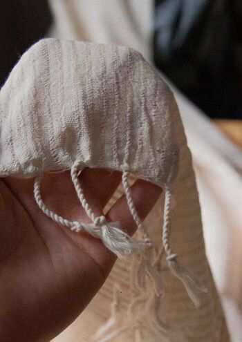 Écharpe tissée à la main en soie de tussah sauvage et coton blanc crème 3