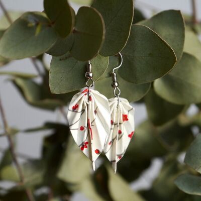 Origami earrings - Small white leaves