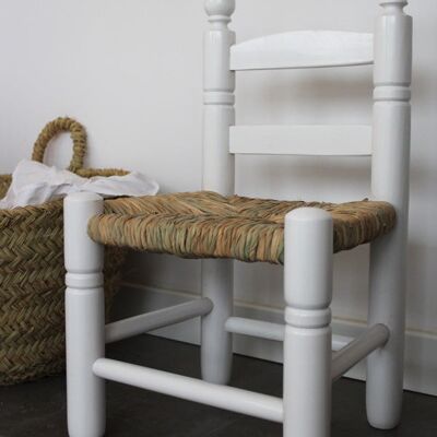 White lacquered children's chair