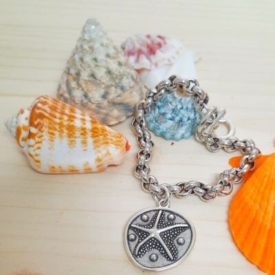 Chain bracelet with starfish