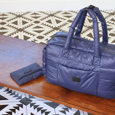 SoHo Satchel 7AM Changing Bag: Light and Spacious, Ideal for City and Travel, with Accessories Included - Navy