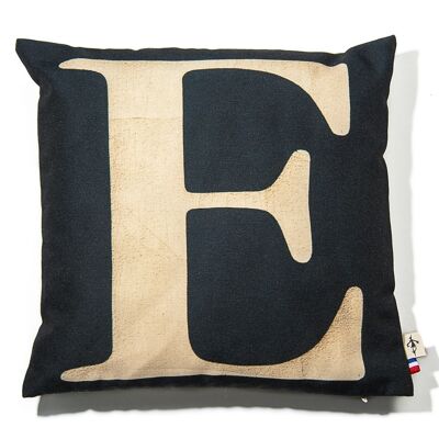 Housse de coussin alphabet lettre E