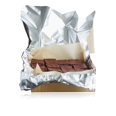 Schokoladen-Brownie mit Pekannüssen & Datteln (lose Kiste / 32 Stück)