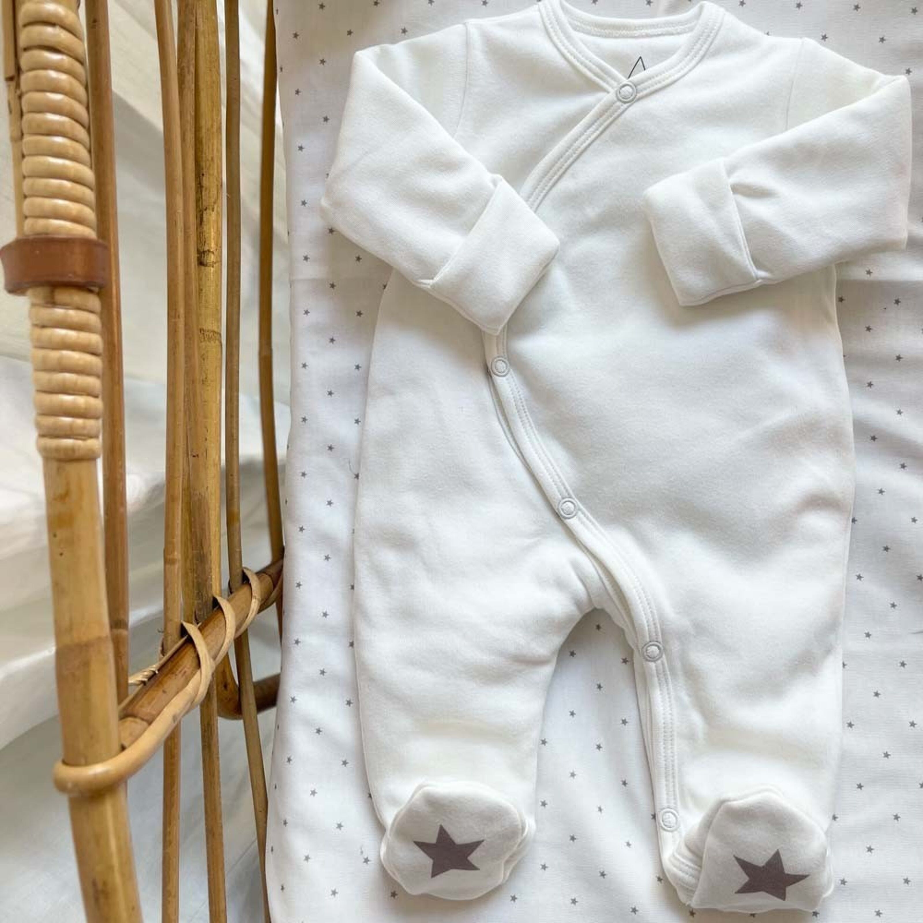 Elégant pyjama bébé mixte en coton bio