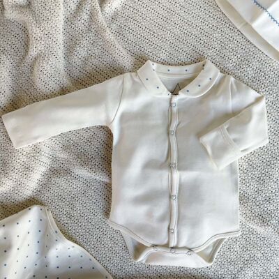 Long-sleeved organic baby bodysuit with blue collar