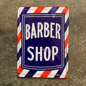 Barber Shop Tout le monde Une propre entreprise Plaque en métal 15,2 x 20,3 cm 2