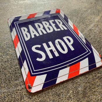 Barber Shop Tout le monde Une propre entreprise Plaque en métal 15,2 x 20,3 cm 3