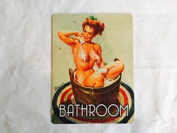 Porte de salle de bain Pin Up Girl In Bath Meta Sign 20,3 x 25,4 cm