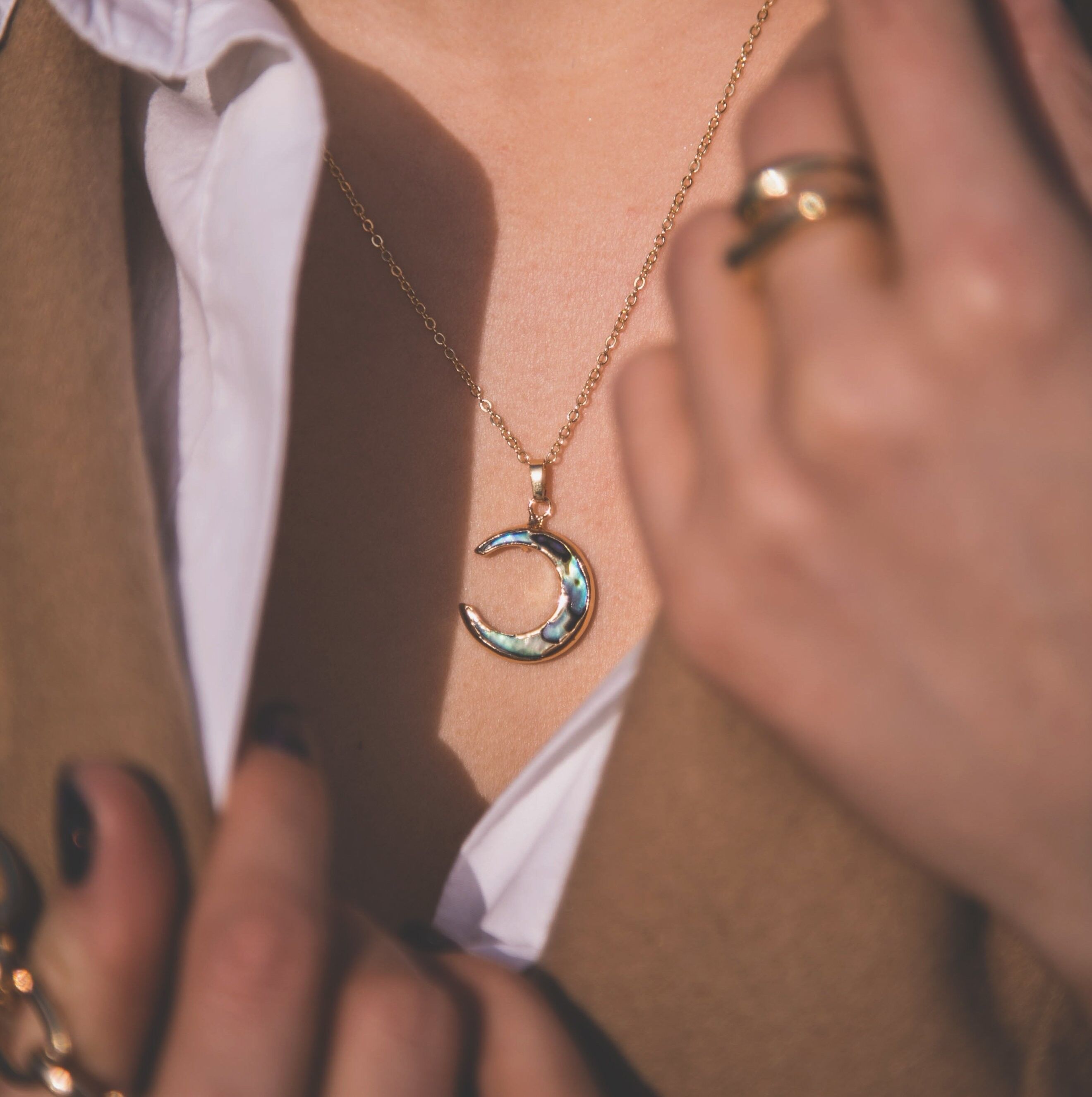 Aylin Abalone Muschel Mond Halskette - Gold