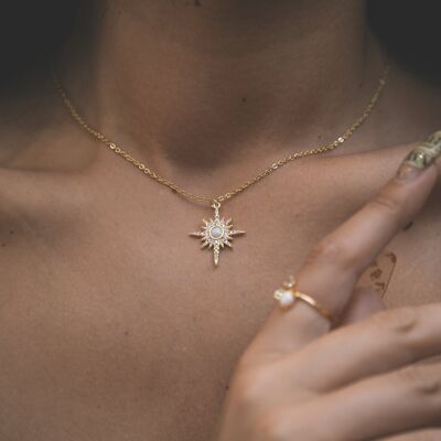 Collana con ciondolo stella polare