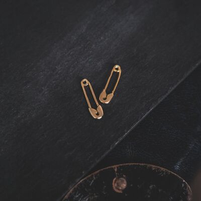 DeeDee Safety Pin Drop Earrings - Gold
